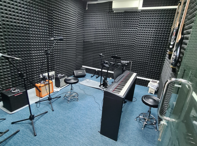 Loft Premium Studio Room 2